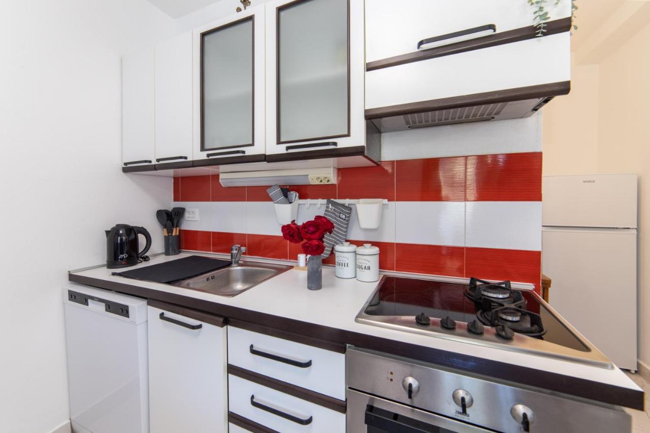 Apartman Porto Плоче Екстериор снимка